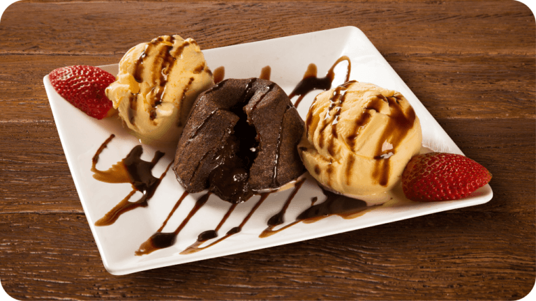 Petit Gateau de Chocolate
