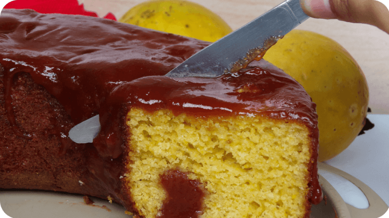 Bolo de Fubá com Goiabada