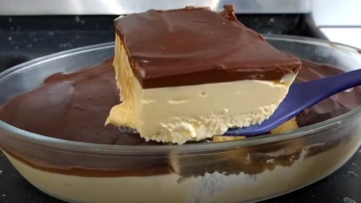 Mousse de Maracujá com Ganache de Chocolate