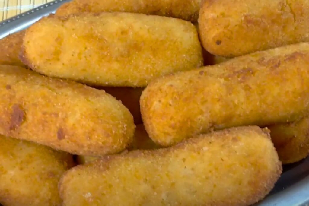 Croquete de Mandioca com Frango